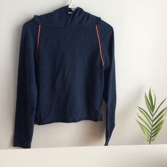 Lululemon Please me Pull Over Cropped Hoodie - Picture 5 of 6